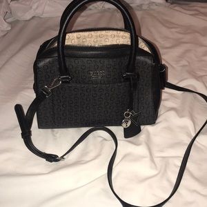 GUESS PURSE